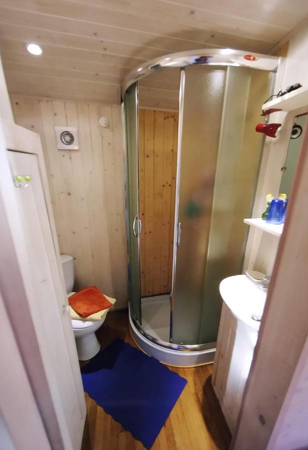 La Roulotte Des Carpates Hotell Gaillac Eksteriør bilde