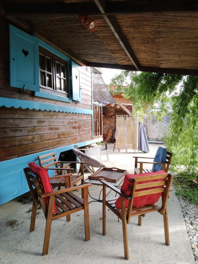 La Roulotte Des Carpates Hotell Gaillac Eksteriør bilde